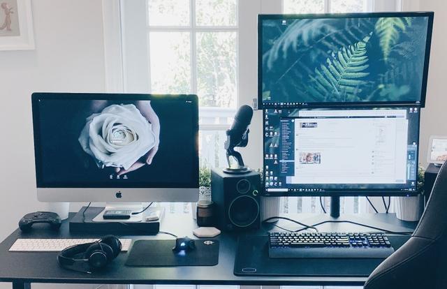 podcast workstation