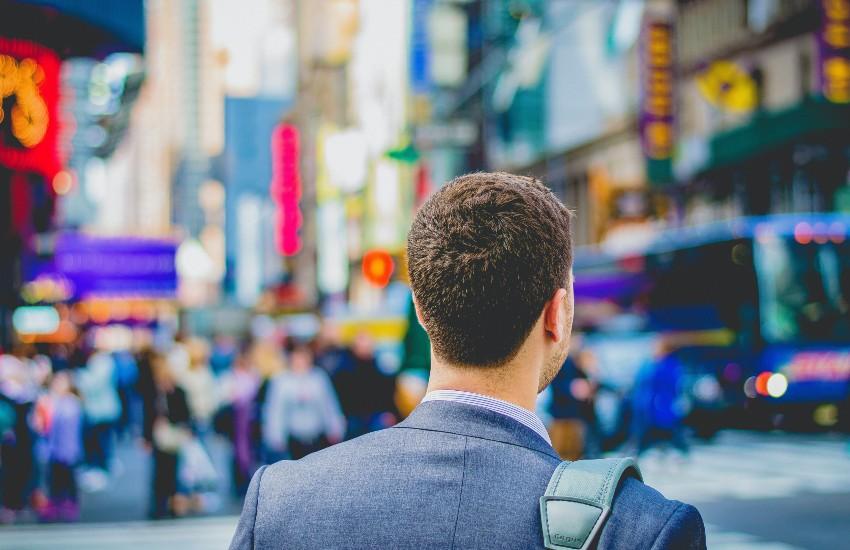 Article How to Make a Great First Impression at a New Job