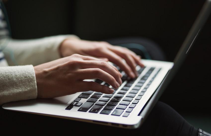 Article How to Highlight Your Academic Accomplishments on Your Resume